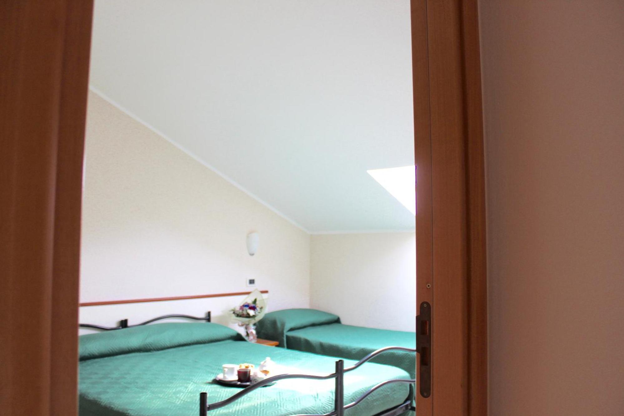 Blue Loft Hotel チェゼナーティコ エクステリア 写真