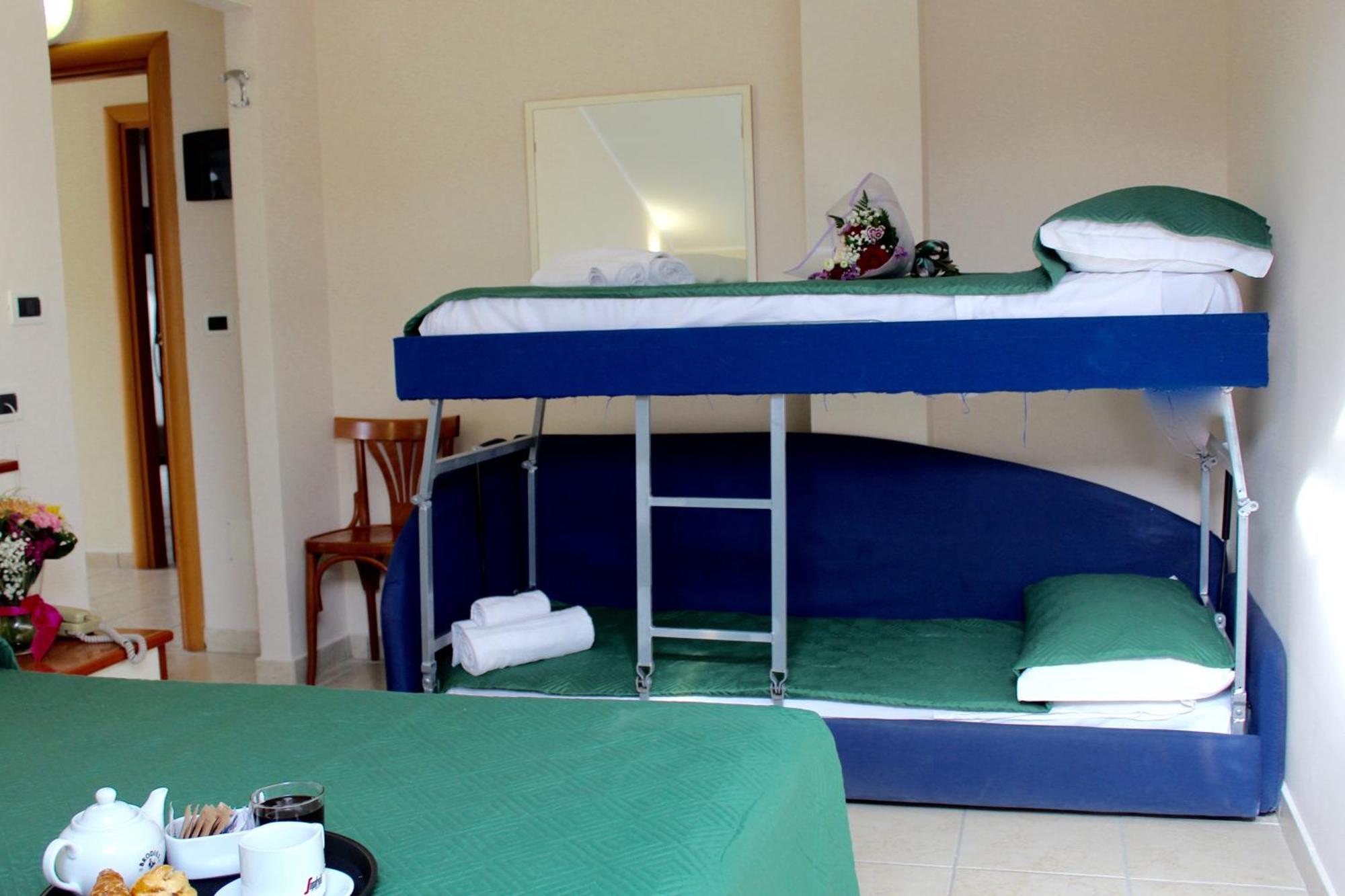 Blue Loft Hotel チェゼナーティコ エクステリア 写真
