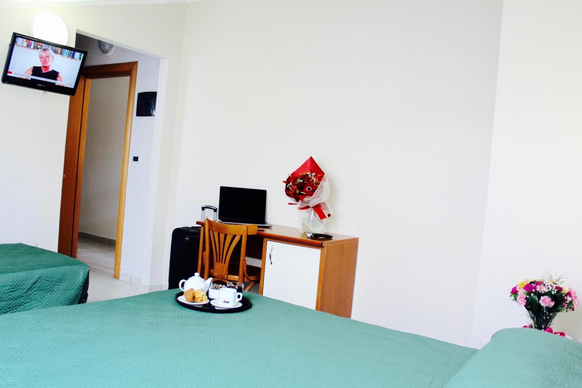 Blue Loft Hotel チェゼナーティコ エクステリア 写真